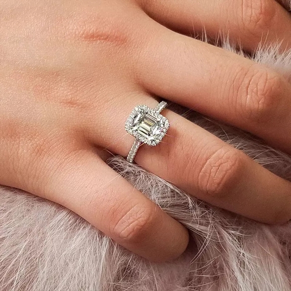 Jewelry - Charm Silver Square Cut Diamond Ring